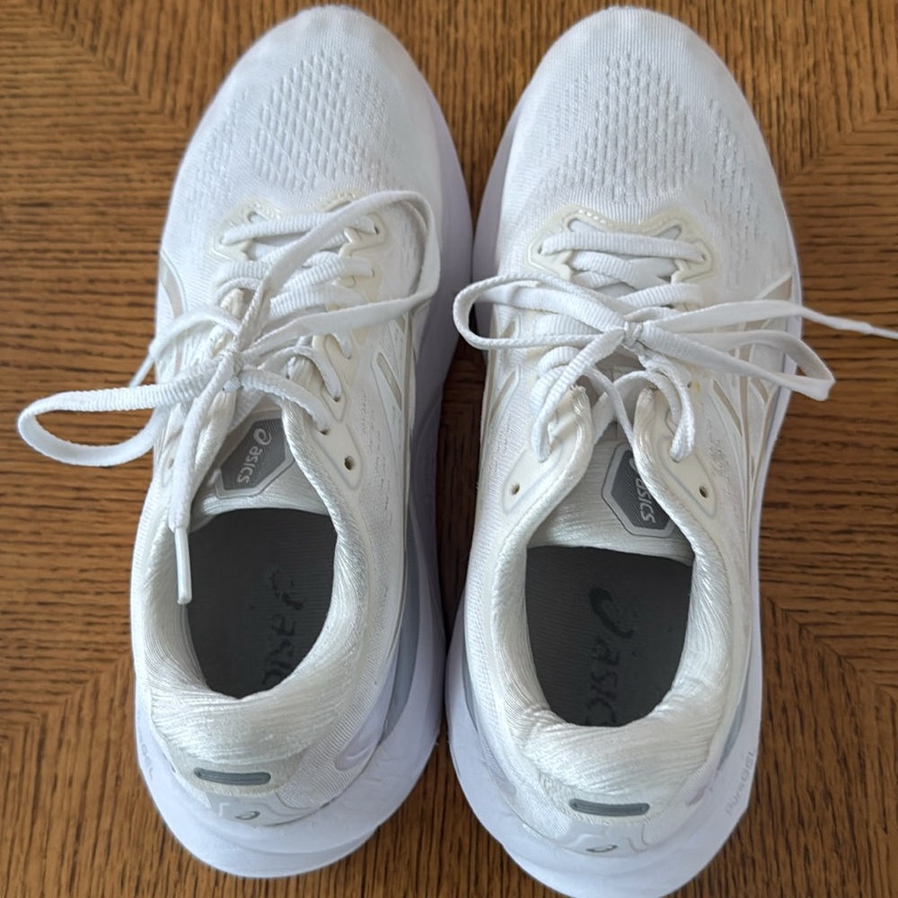 Women’s ASICS KAYANO 30 size 9.5 running shoes - Picture 12 of 16